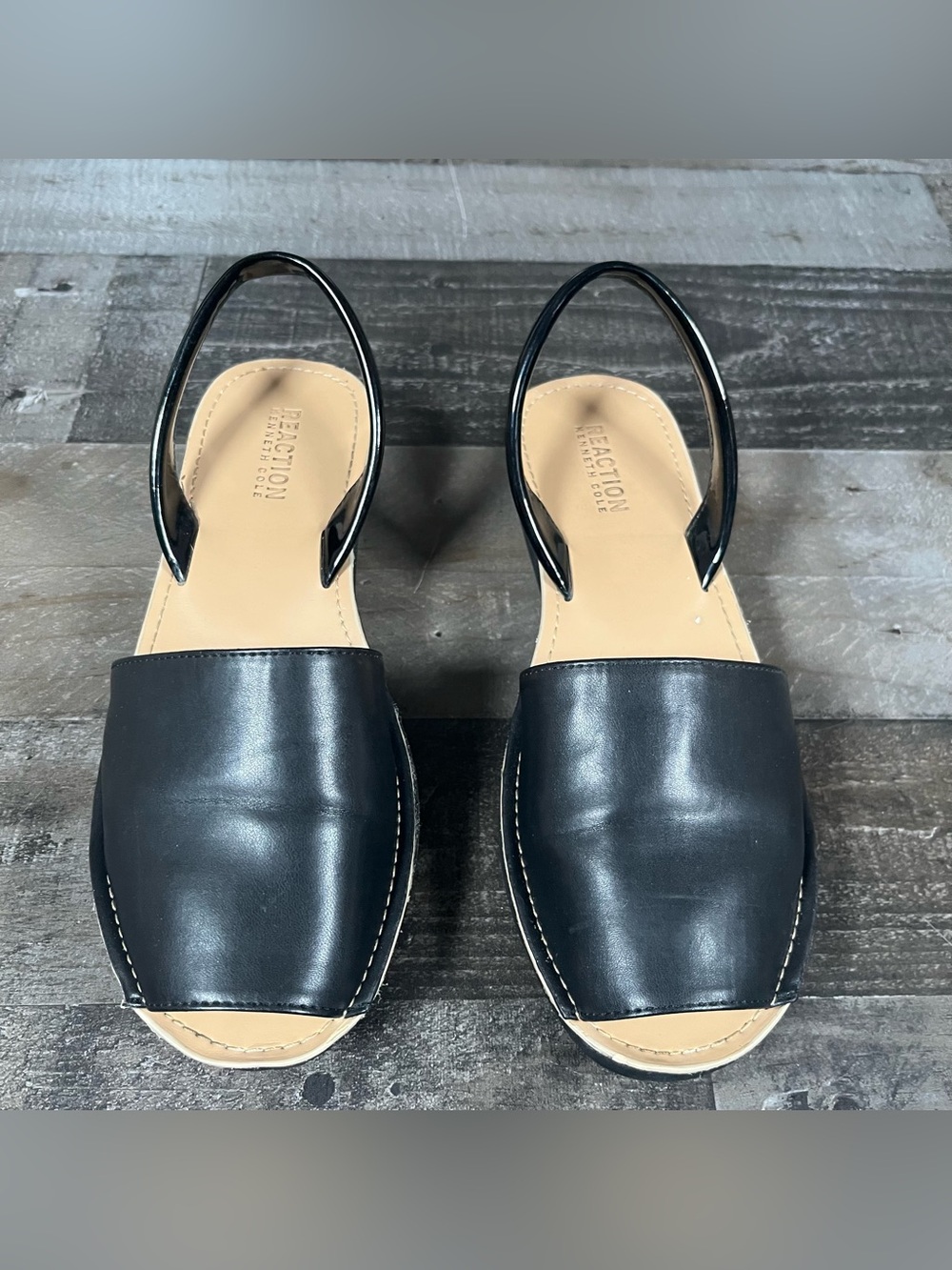 Kenneth Cole Reaction Fine Gloss Sling Back Vegan Leather Black Sandal size 8.5